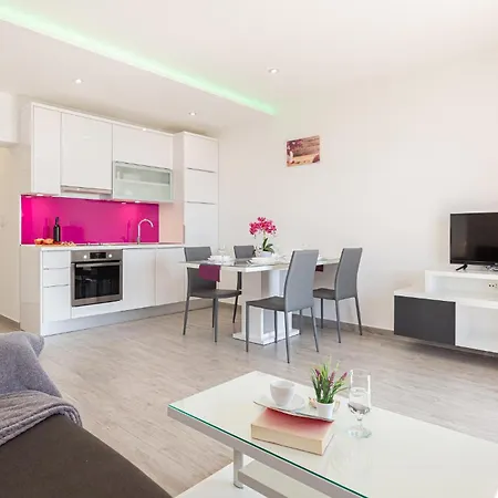 2 Bedroom Stunning In Medici 公寓 Kutleša