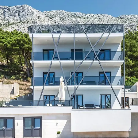 2 Bedroom Stunning In Medici